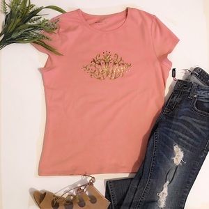 Daisy Fuentes pink/blush tee shirt with gold foil